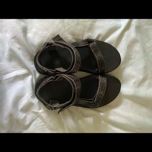 Black Medium Platform Tevas